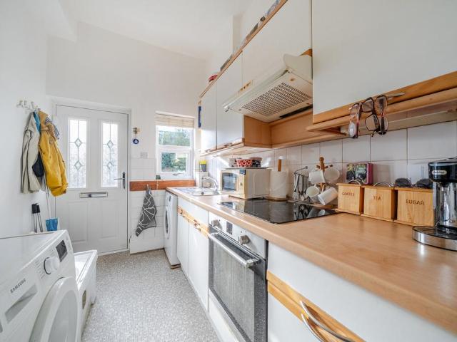 Flat for sale in Broadwater Down, Sandown Park
