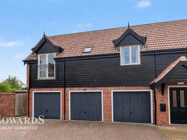 Flat for sale in Stokesby, Norfolk