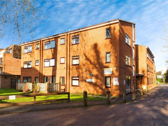Flat for sale in Shortlands, Greater London