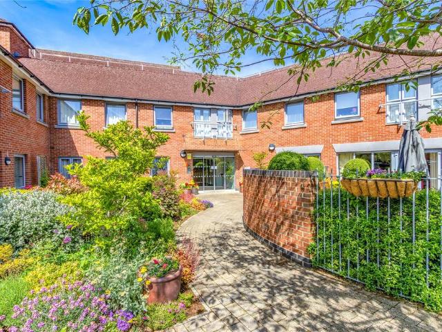 Flat for sale in St Andrews Ridge, Abbey Mead