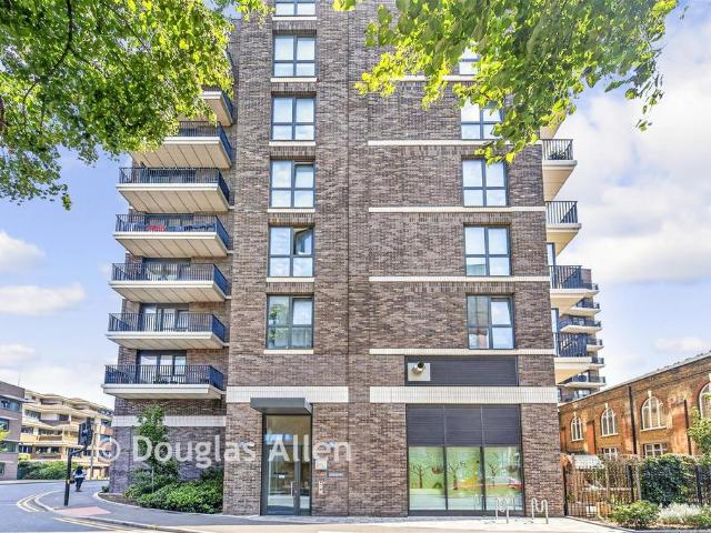 Flat for sale in Greater London