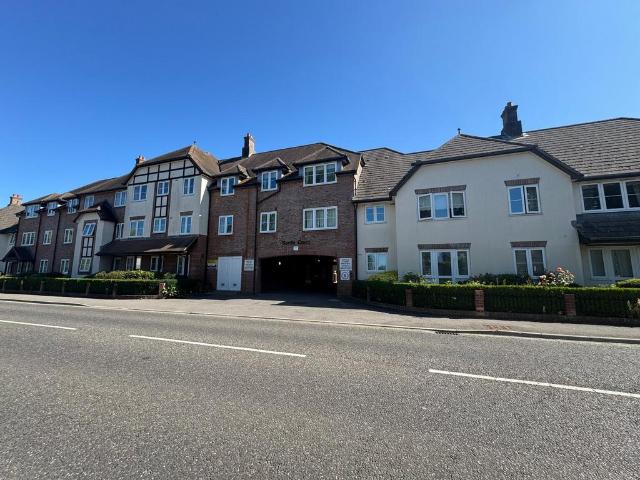 Flat for sale in East Brook, Wimborne
