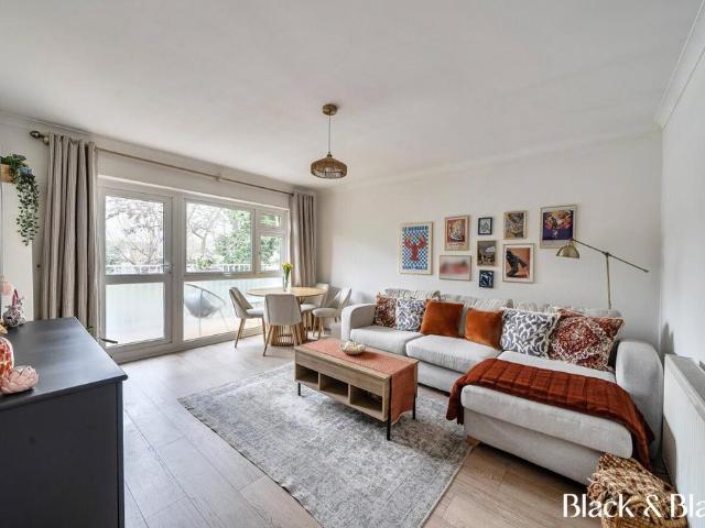 Flat for sale in Isle Of Man