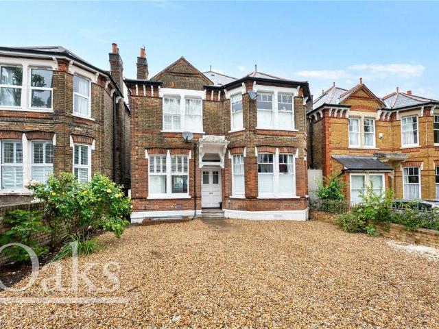 Flat for sale in Tulse Hill, Greater London