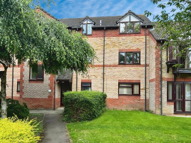 Flat for sale in Grimsbury, Cherwell