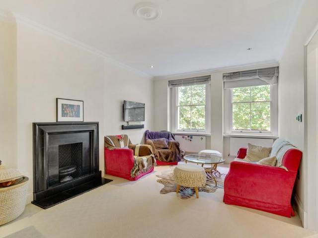 Flat for sale in Knightsbridge, Greater London