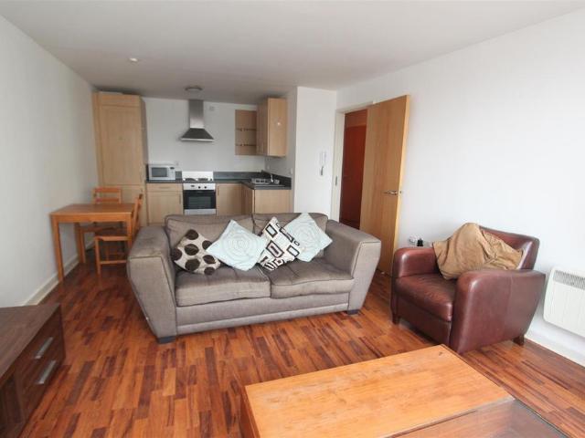 Flat for sale in West Yorkshire