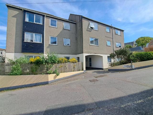 Flat for sale in Falmouth, Cornwall