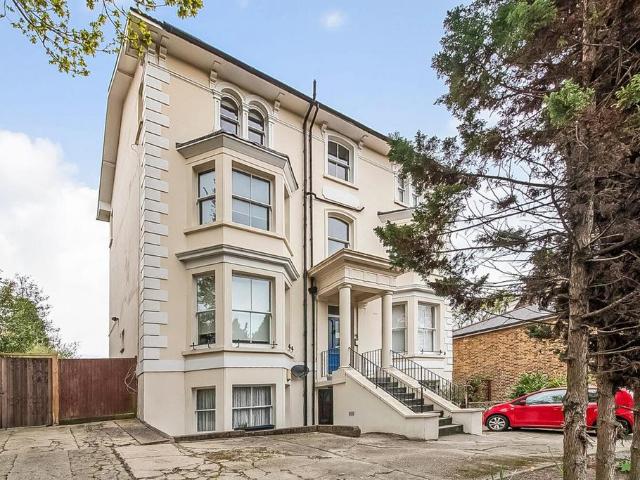 Flat for sale in Crystal Palace, Greater London