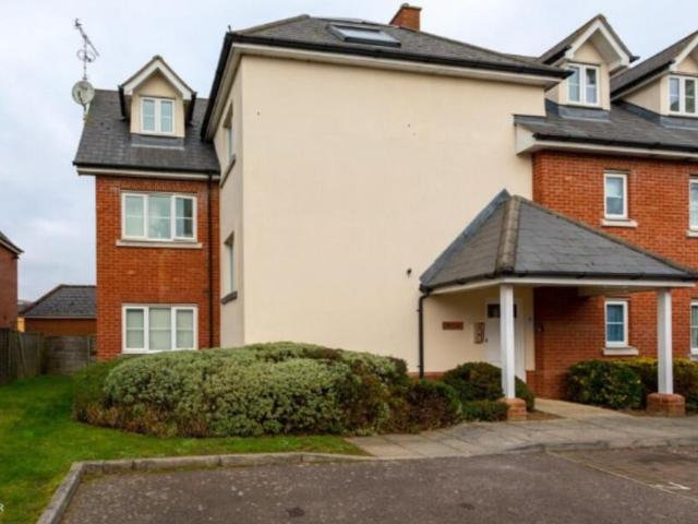 Flat for sale in Colchester, Essex