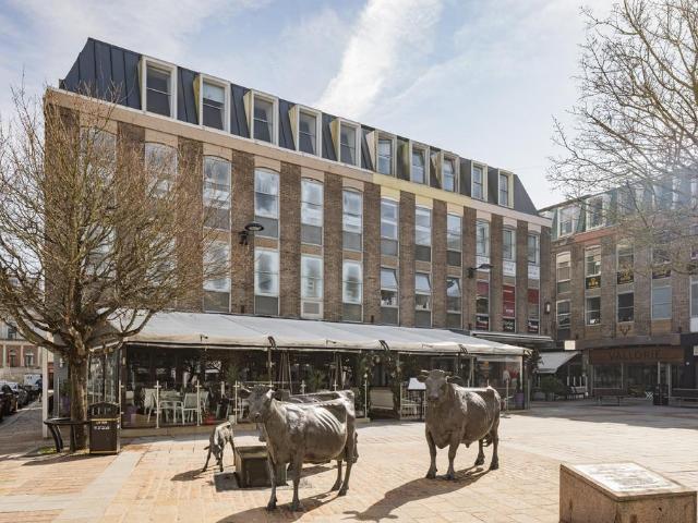 Flat for sale in St Helier, Greater London