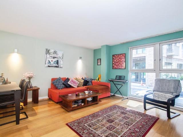 Flat for sale in Georgia, Greater Manchester