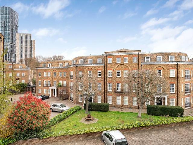 Flat for sale in Vauxhall, Greater London