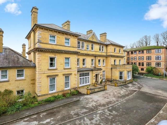 Flat for sale in Eastbourne, Isle Of Man