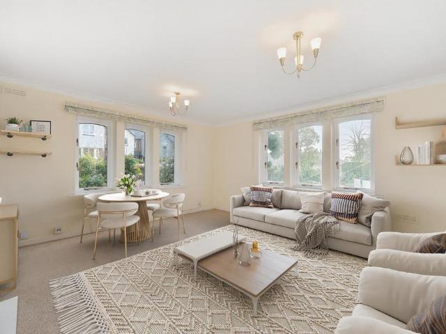 Flat for sale in Westborough, Surrey
