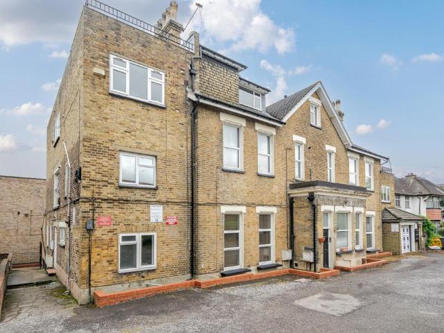 Flat for sale in London Borough of Lewisham, Greater London