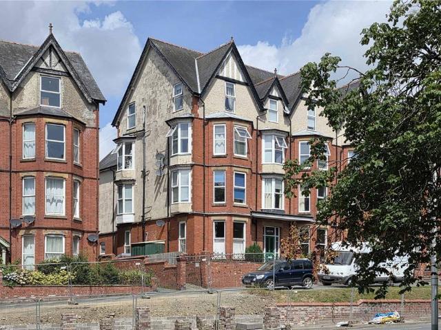 Flat for sale in Llandrindod Wells