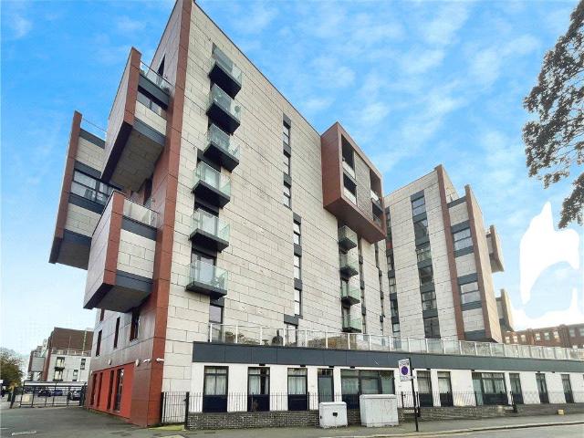 Flat for sale in Alton Barnes, Essex