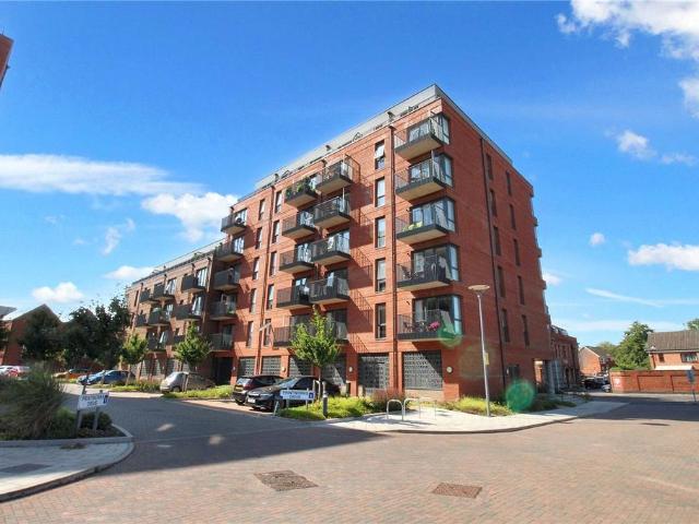 Flat for sale in East Bank, Norfolk