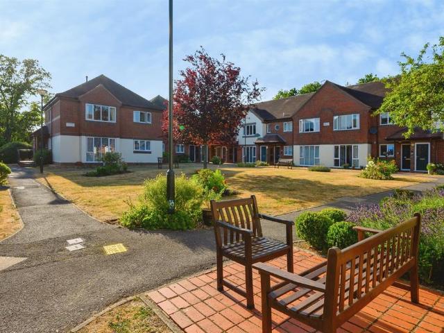 Flat for sale in West End, Fareham