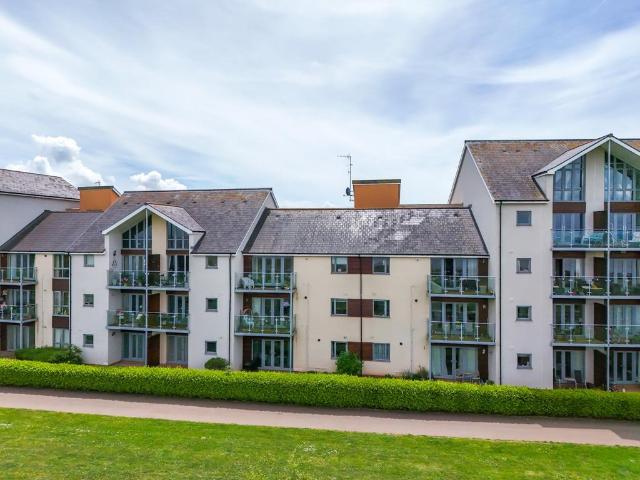 Flat for sale in Port Marine, Portishead