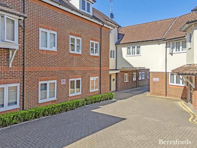 Flat for sale in Great Dunmow, Uttlesford
