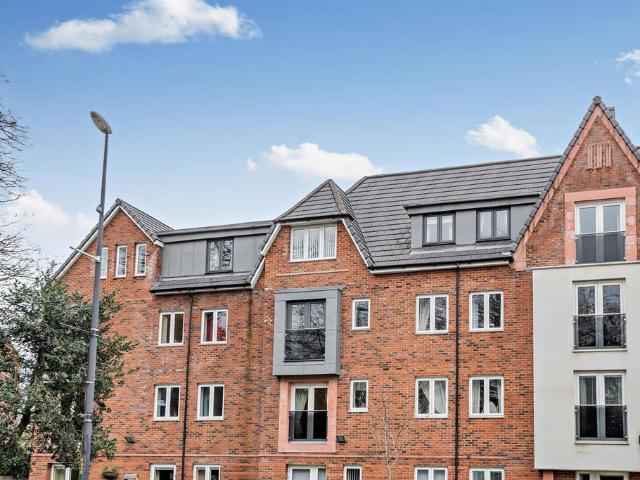Flat for sale in Trafford Park, Greater Manchester