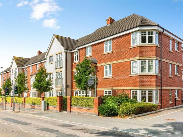 Flat for sale in Hatton Park, Wellingborough