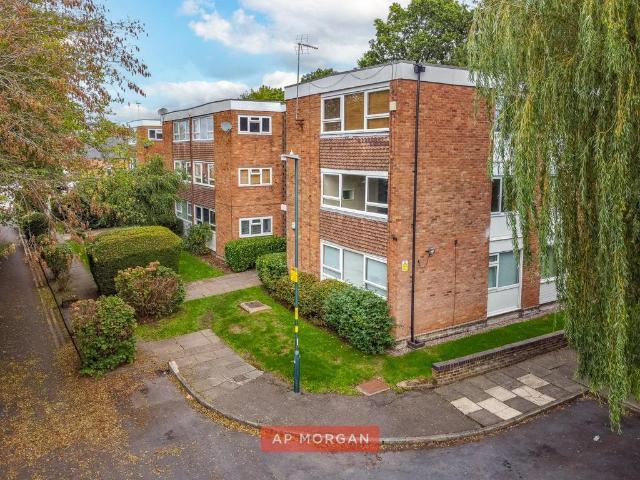 Flat for sale in Kings Norton, West Midlands