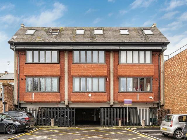 Flat for sale in Chertsey, Runnymede