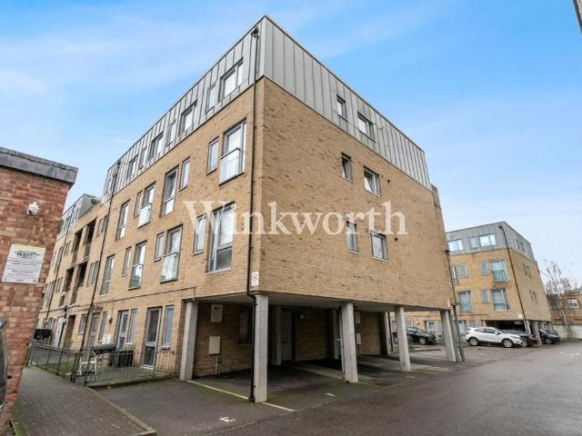 Flat for sale in Greater London