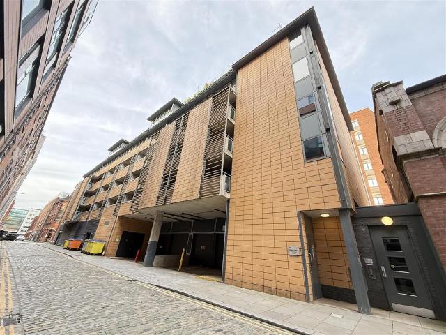 Flat for sale in Georgia, Greater Manchester