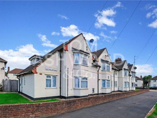 Flat for sale in Thames View, Greater London