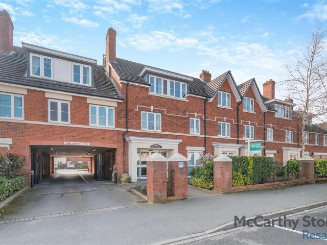 Flat for sale in Sutton Coldfield, West Midlands