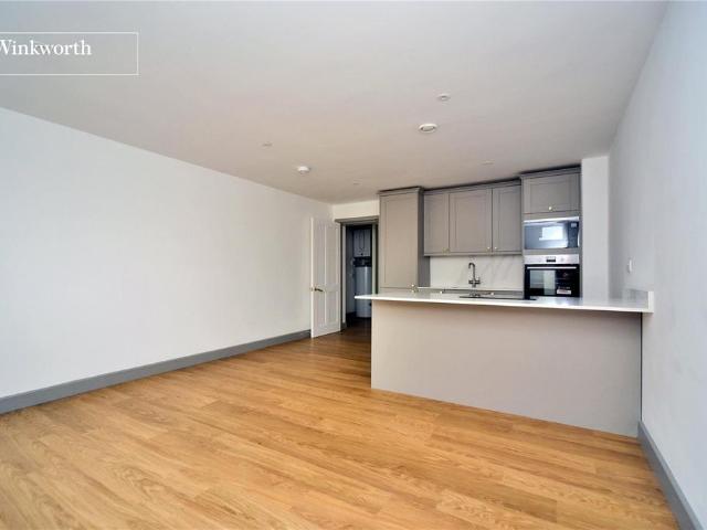 Flat for sale in Greater London