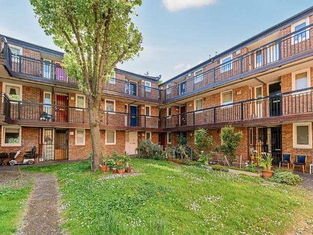Flat for sale in Walworth, Isle Of Man
