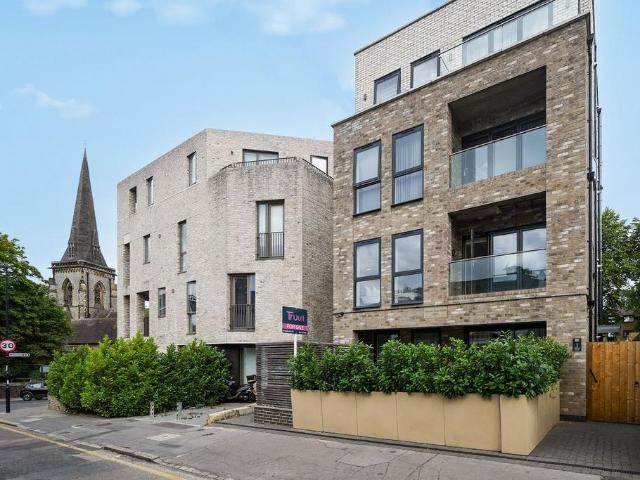 Flat for sale in London Borough of Croydon, Greater London