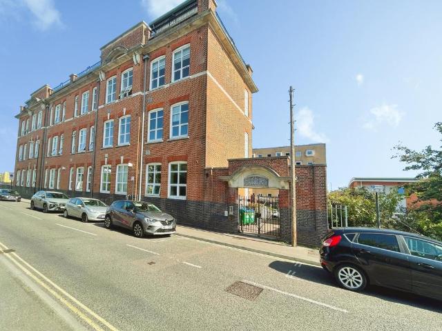 Flat for sale in St Mary's, City Of Southampton