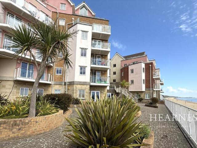 Flat for sale in Boscombe, Bournemouth