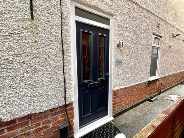 Flat for sale in Pokesdown, Bournemouth