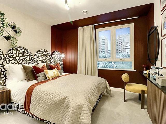 Flat for sale in London Borough of Barking and Dagenham, Greater London