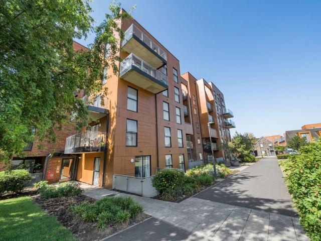 Flat for sale in North End, Greater London