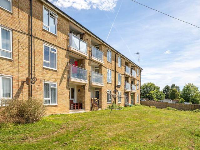 Flat for sale in Stroud, School House