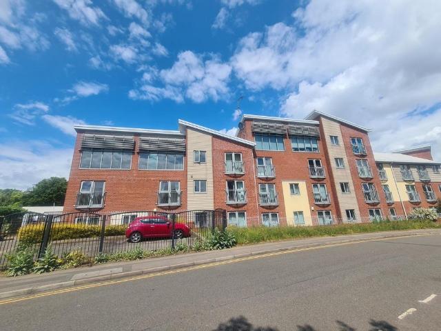 Flat for sale in Hillfields, West Midlands