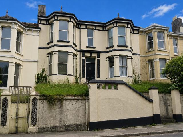 Flat for sale in Lipson Vale, Mount Wise
