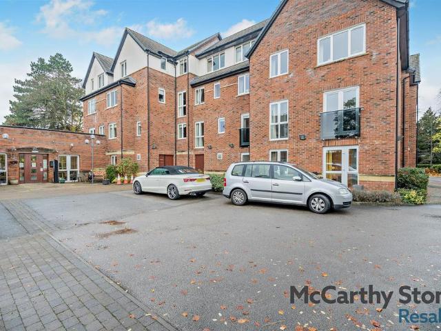 Flat for sale in Trafford Park, Greater Manchester