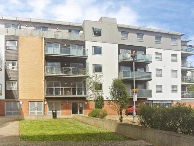 Flat for sale in London Borough of Merton, Greater London