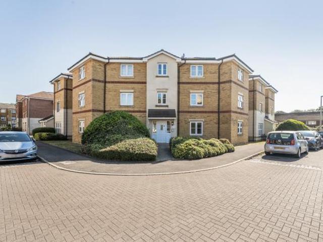Flat for sale in Enborne, West Berkshire