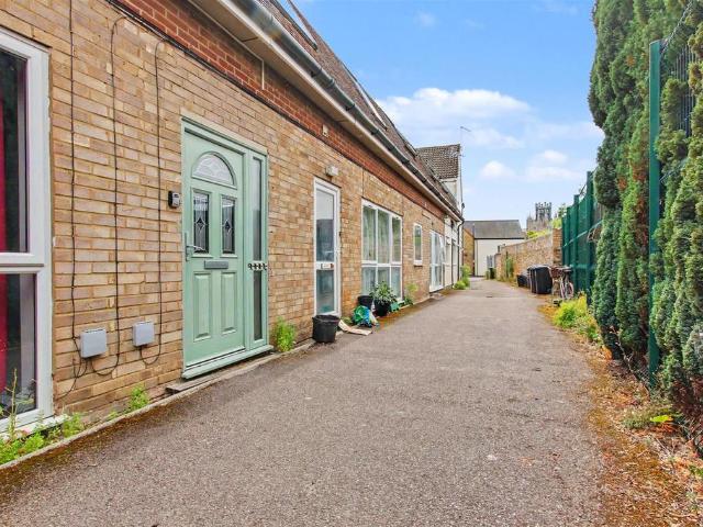 Flat for sale in Barway, Cambridgeshire