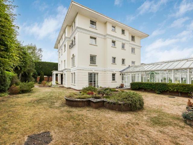 Flat for sale in Golden Valley, Gloucestershire